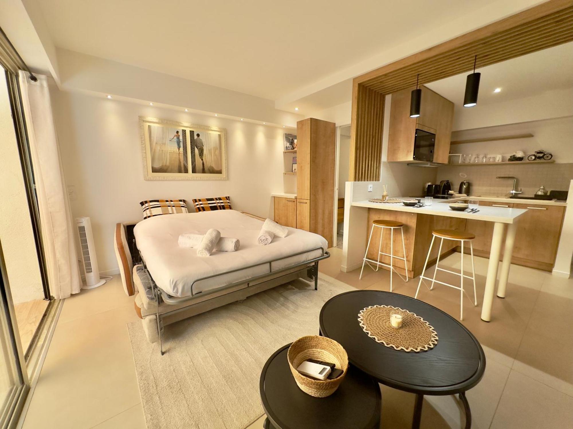 Evasion Boheme - Studio Avec Terrasse Au Coeur De Канни Екстер'єр фото