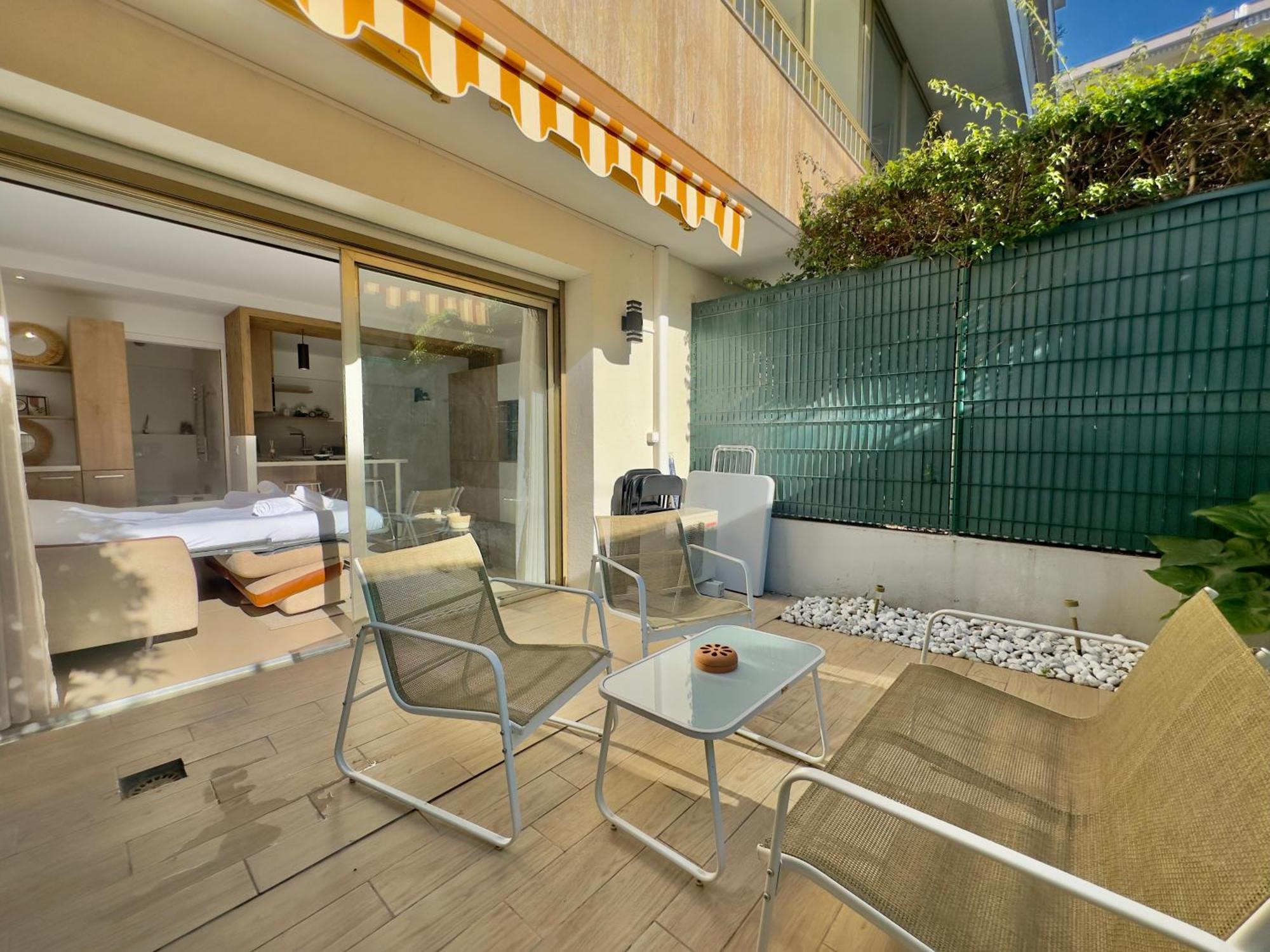 Evasion Boheme - Studio Avec Terrasse Au Coeur De Канни Екстер'єр фото