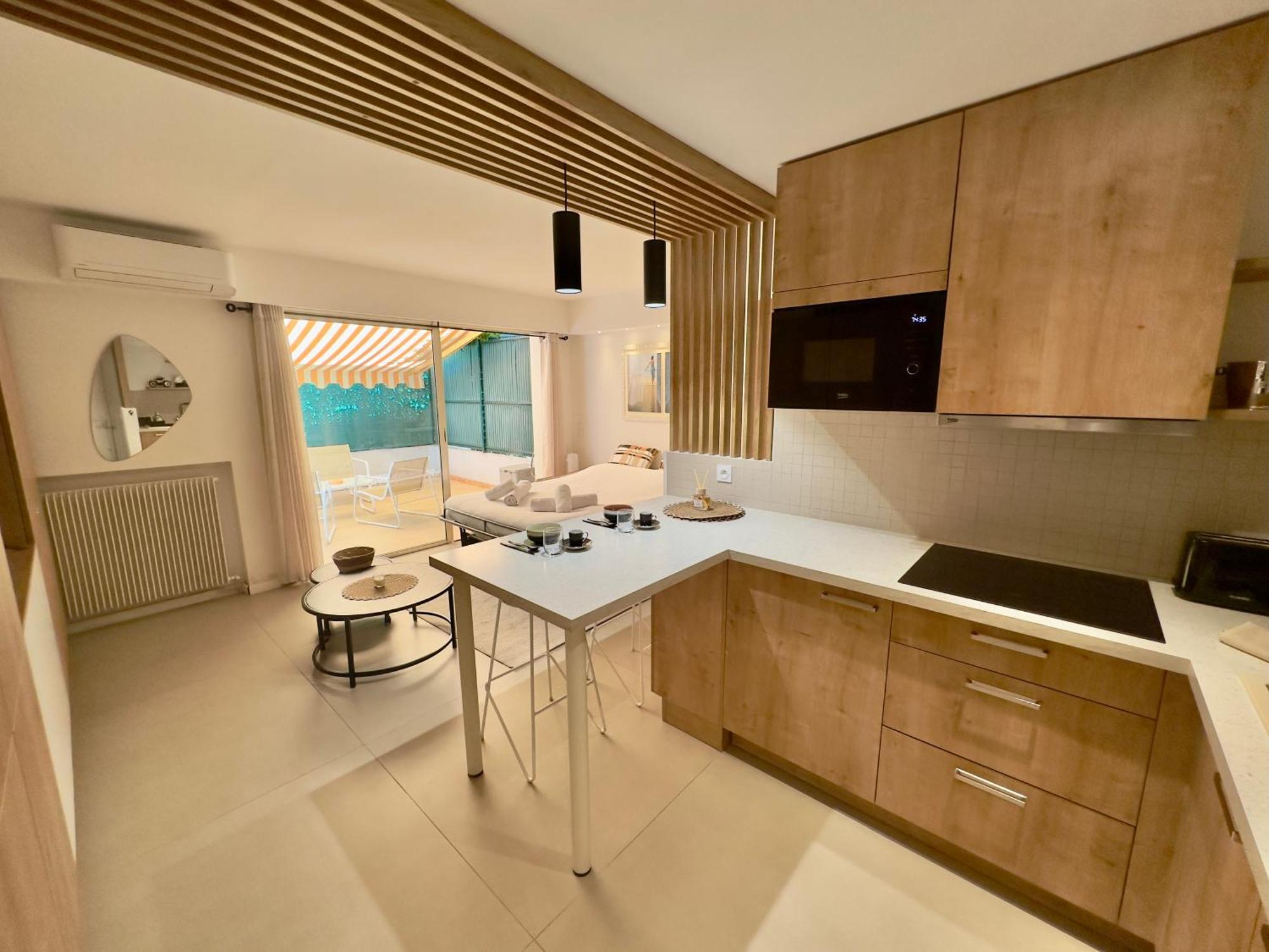 Evasion Boheme - Studio Avec Terrasse Au Coeur De Канни Екстер'єр фото